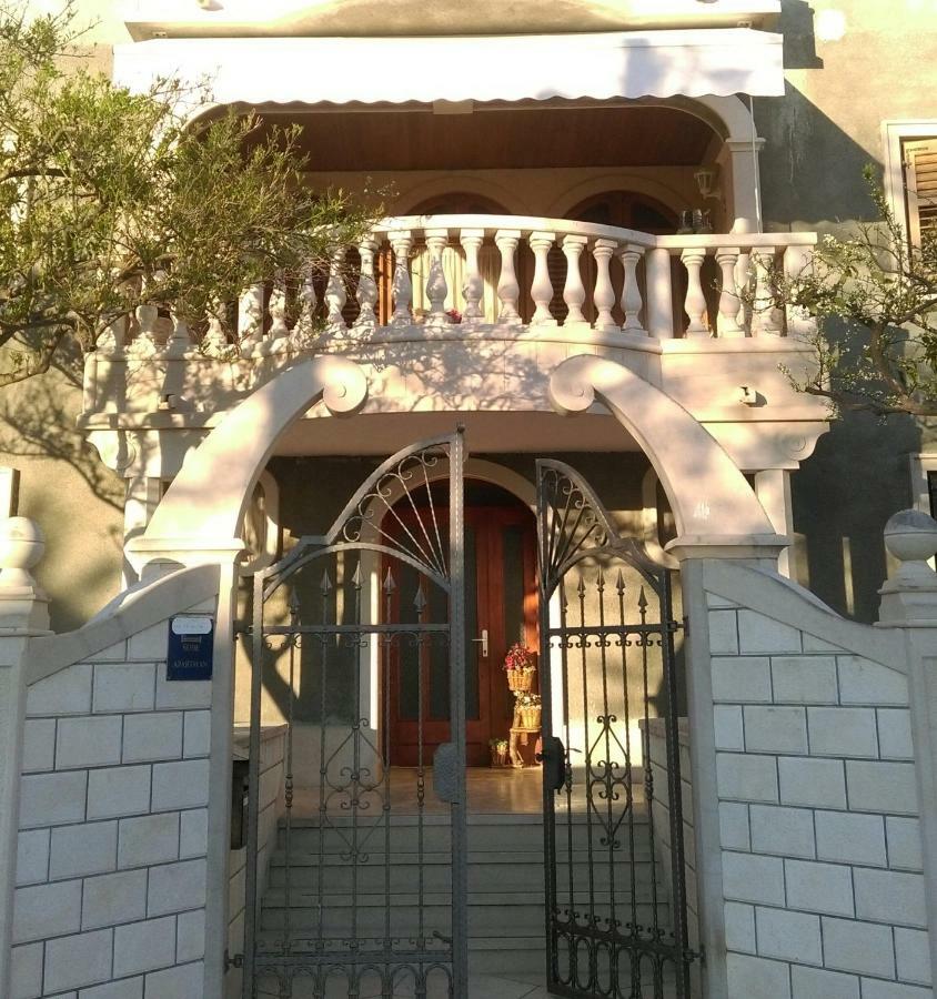 Guest House Marija ซูมาร์ติน ภายนอก รูปภาพ